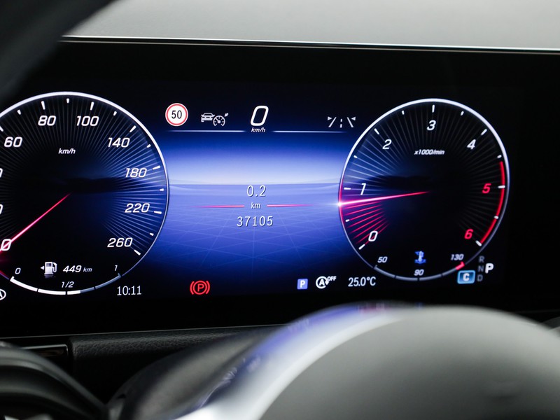 Mercedes GLA 180 d advanced auto diesel bianco