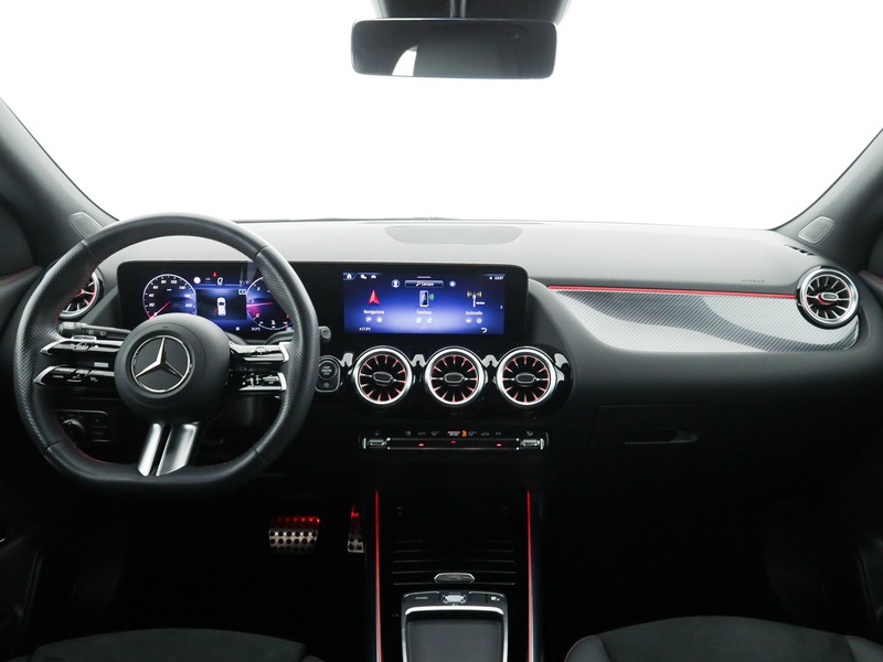 Mercedes GLA 180 d amg line advanced plus auto diesel nero