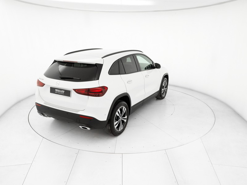 Mercedes GLA 180 progressive advanced plus auto ibrido bianco