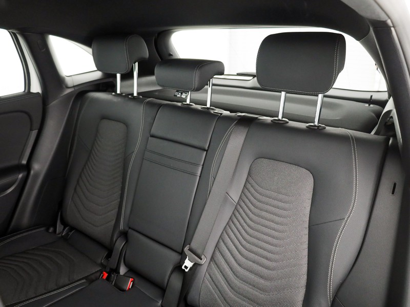 Mercedes GLA 180 progressive advanced plus auto ibrido bianco
