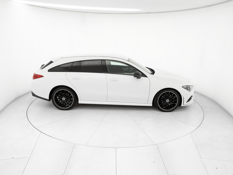 Mercedes CLA Shooting Brake  200 d premium auto diesel bianco