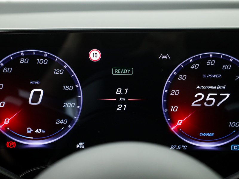 Mercedes GLB eq 250+ amg line premium elettrica grigio