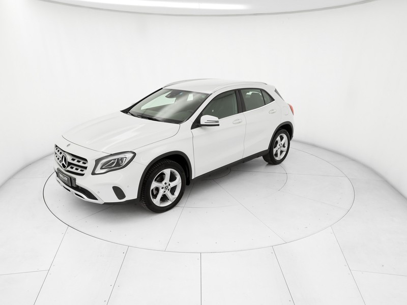 Mercedes GLA 200 d sport 4matic auto diesel bianco