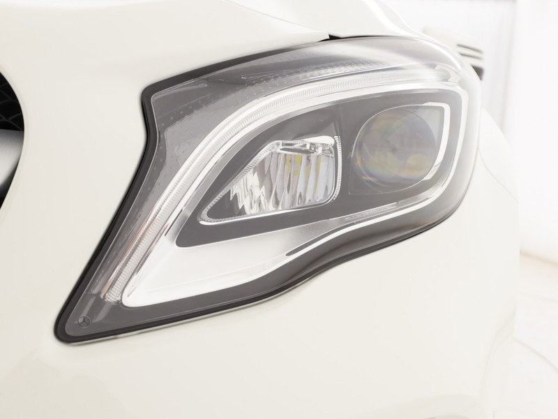 Mercedes GLA 200 d sport 4matic auto diesel bianco