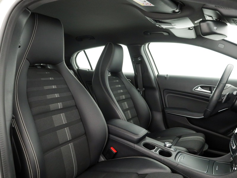 Mercedes GLA 200 d sport 4matic auto diesel bianco