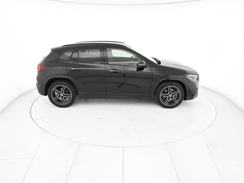 Mercedes GLA 180 amg line advanced plus auto ibrido nero