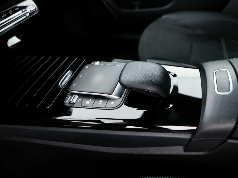Mercedes Classe A 180 d premium night edition auto diesel nero