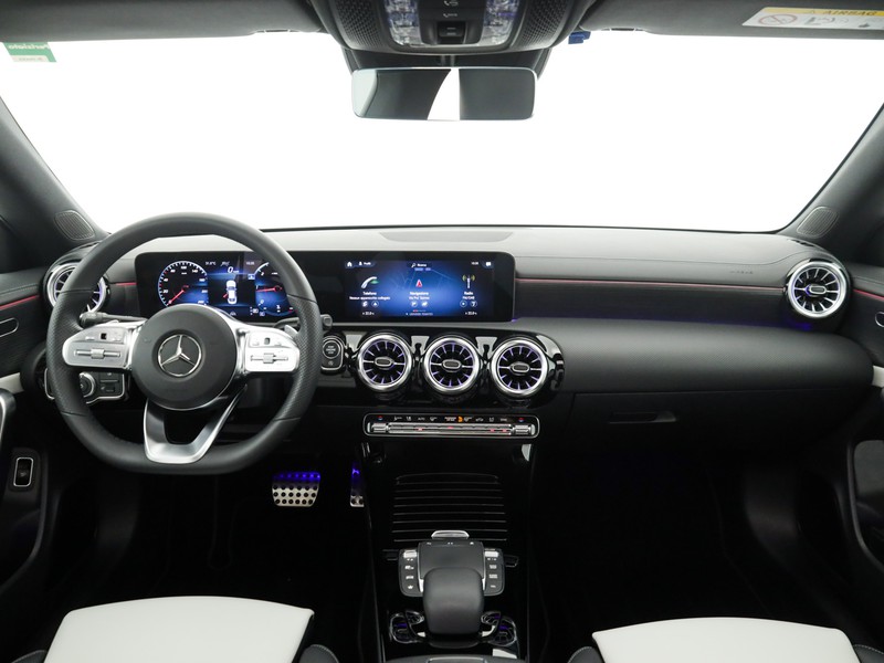 Mercedes CLA Coupè coupe 200 d premium auto diesel bianco