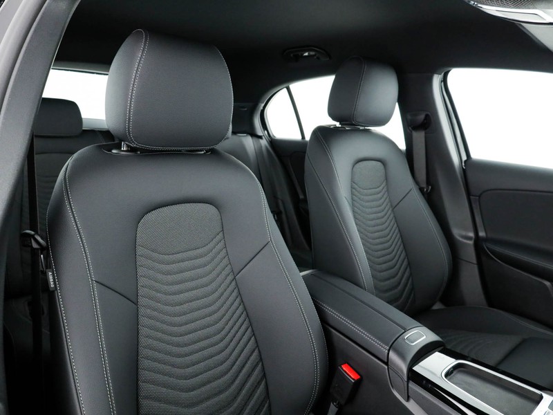 Mercedes Classe A 180 progressive extra auto benzina nero