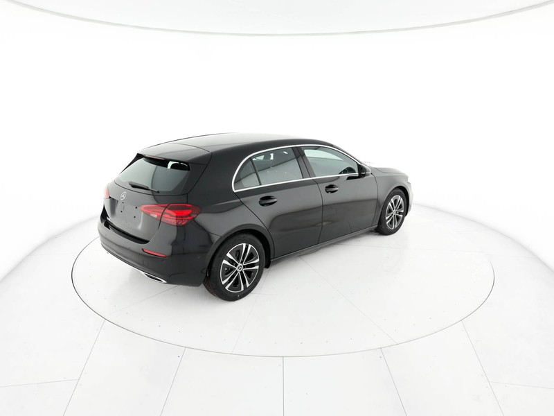 Mercedes Classe A 180 progressive extra auto benzina nero