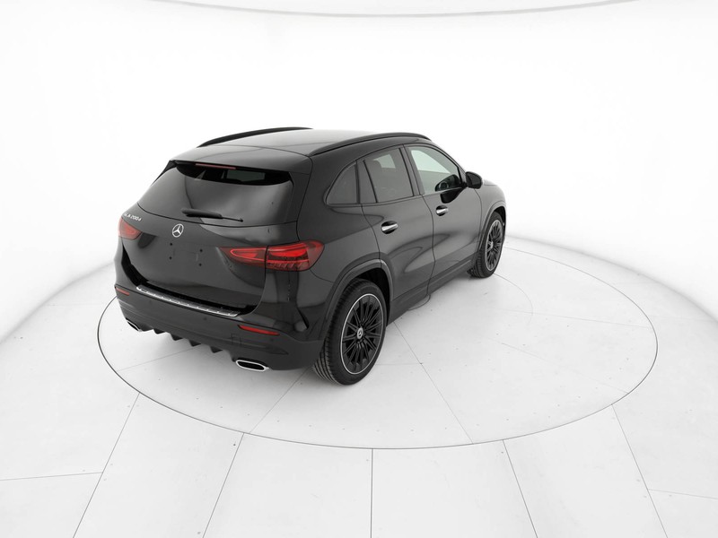 Mercedes GLA 200 d amg line extra auto diesel nero