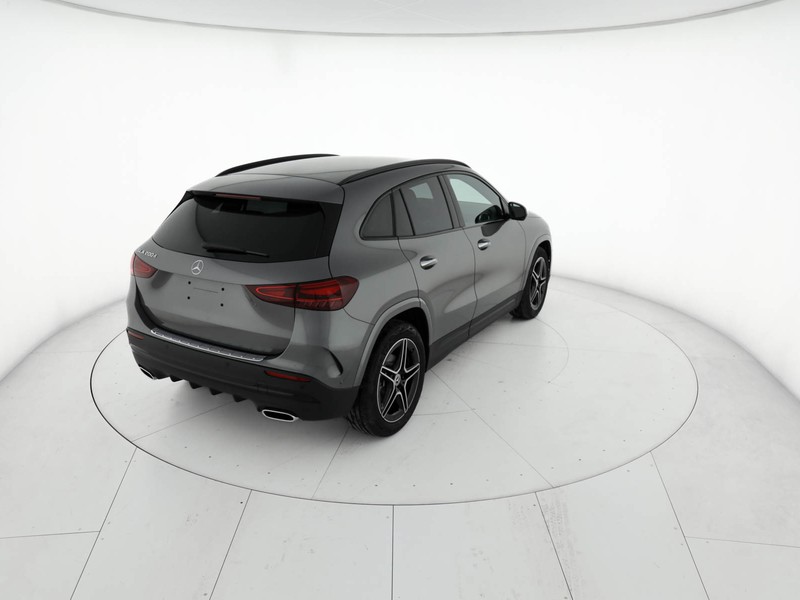 Mercedes GLA 200 d amg line extra auto diesel grigio