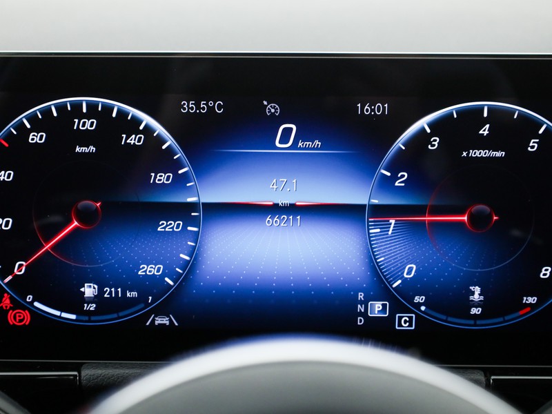 Mercedes GLA 180 premium auto benzina bianco