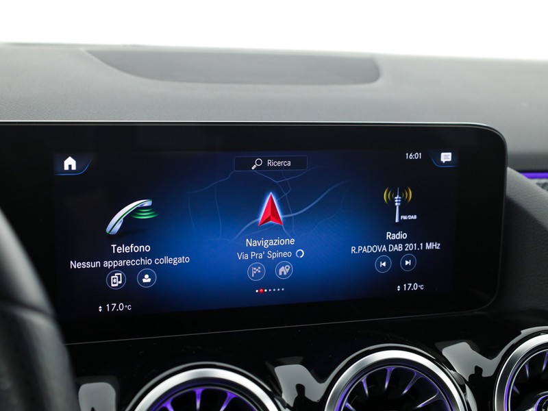 Mercedes GLA 180 premium auto benzina bianco