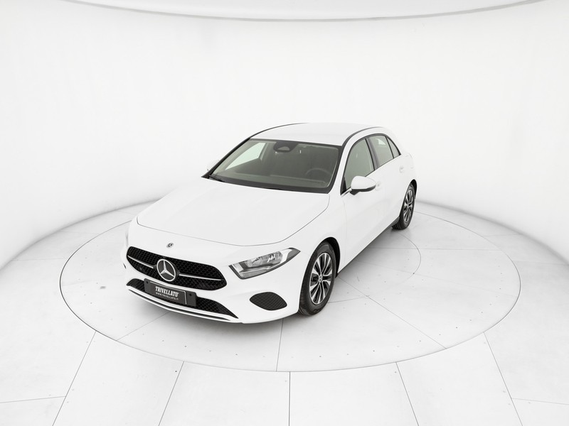 Mercedes Classe A 180 executive auto ibrido bianco