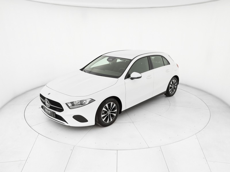 Mercedes Classe A 180 executive auto ibrido bianco