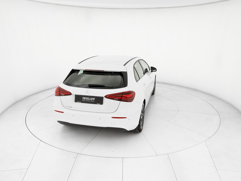 Mercedes Classe A 180 executive auto ibrido bianco