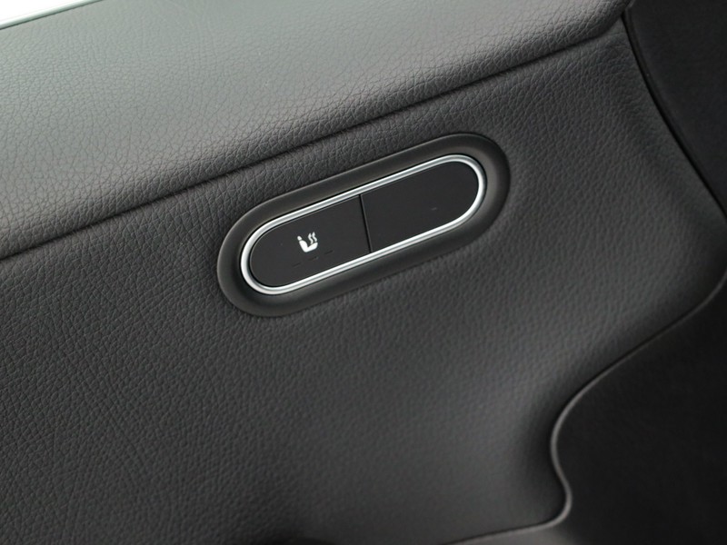 Mercedes Classe A 180 executive auto ibrido bianco