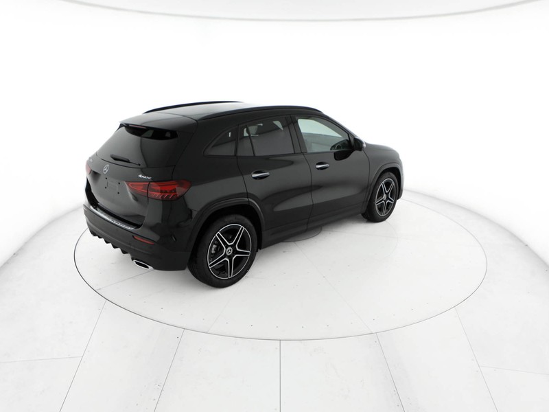 Mercedes GLA 200 d Automatic 4MATIC diesel nero