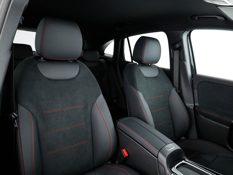 Mercedes GLA 200 d Automatic 4MATIC diesel nero
