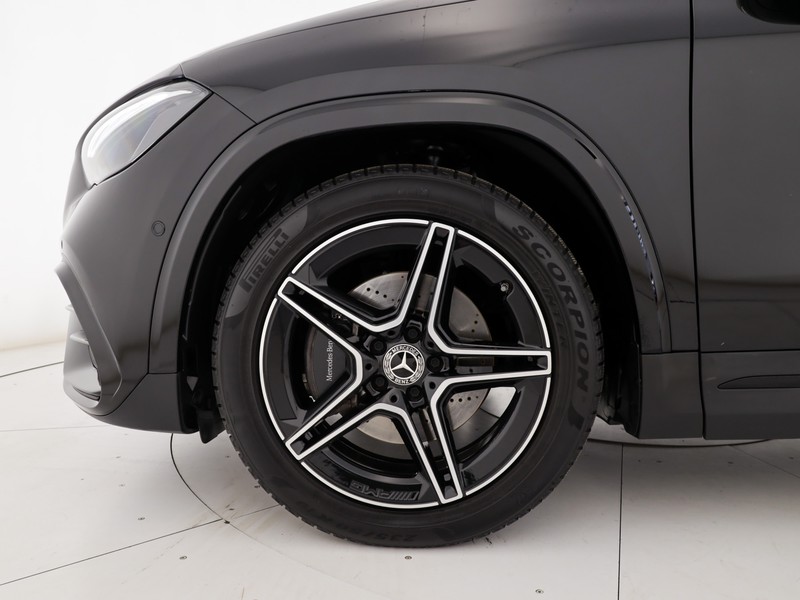 Mercedes GLA 180 d amg line advanced plus auto diesel nero