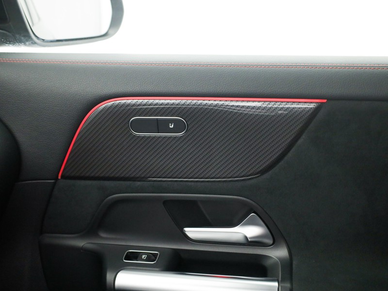 Mercedes GLA 180 d amg line advanced plus auto diesel nero