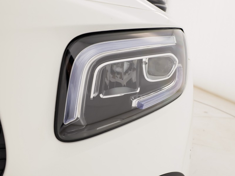 Mercedes GLB 200 d premium auto diesel bianco