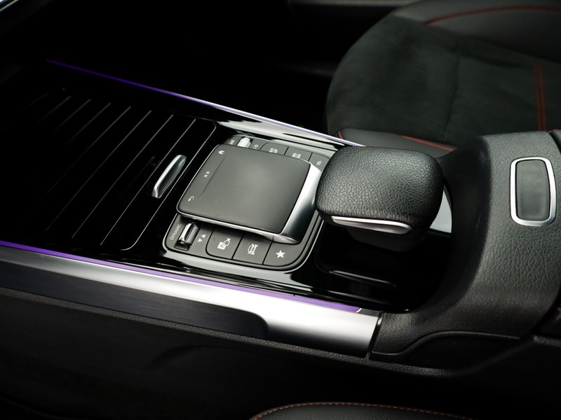 Mercedes GLB 200 d premium auto diesel bianco