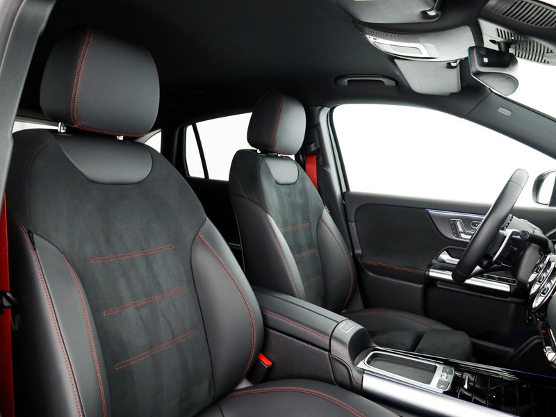 AMG GLA amg 35 amg line premium 4matic auto ibrido nero