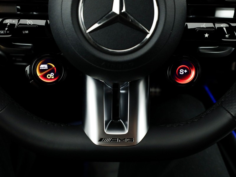 AMG GLA amg 35 amg line premium 4matic auto ibrido nero