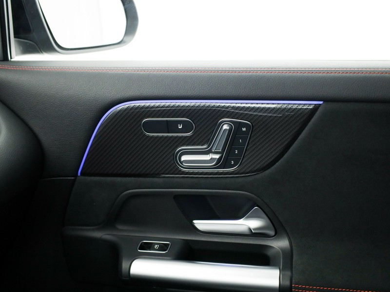 AMG GLA amg 35 amg line premium 4matic auto ibrido nero