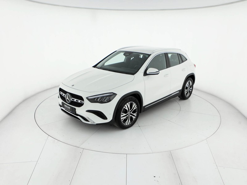 Mercedes GLA 180 d progressive advanced plus auto diesel bianco