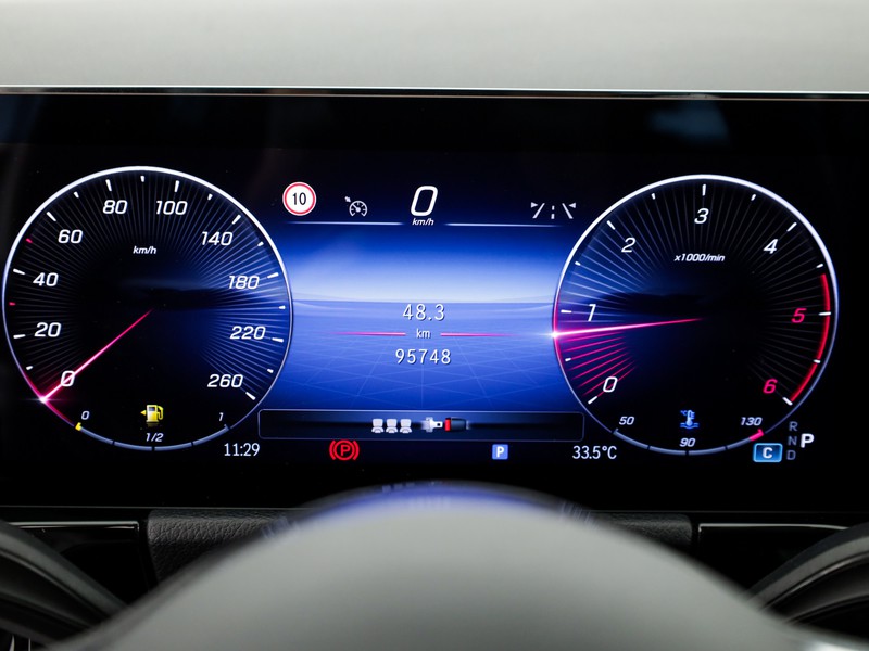 Mercedes GLA 180 d progressive advanced plus auto diesel bianco