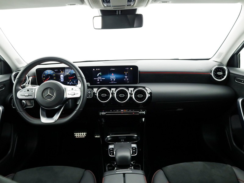 Mercedes Classe A 220 premium auto benzina bianco