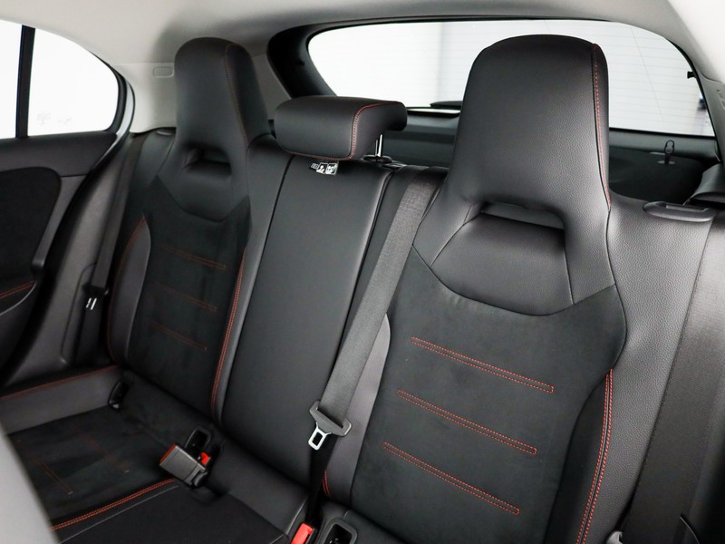 Mercedes Classe A 220 premium auto benzina bianco
