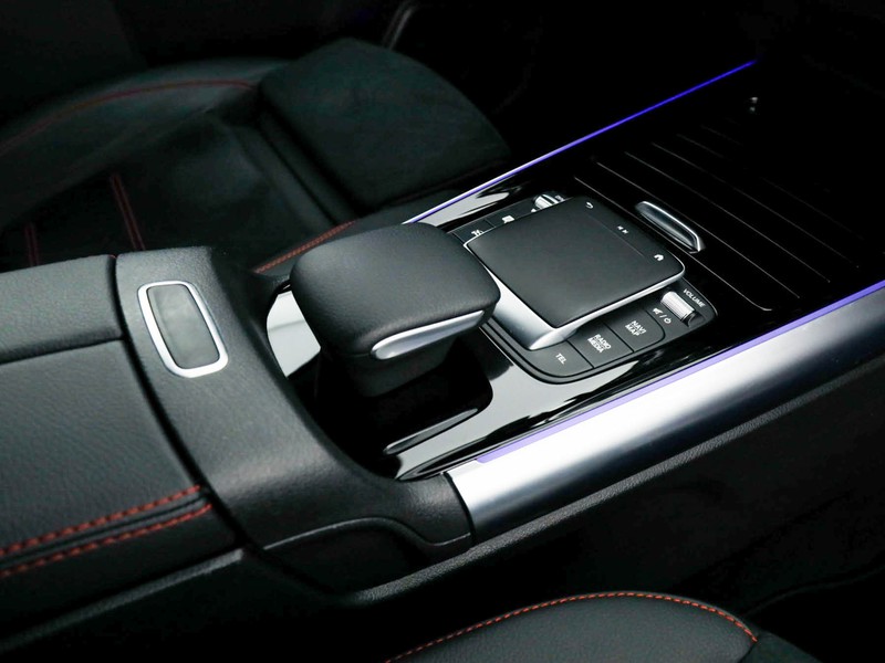 Mercedes GLA 200 d premium auto diesel nero