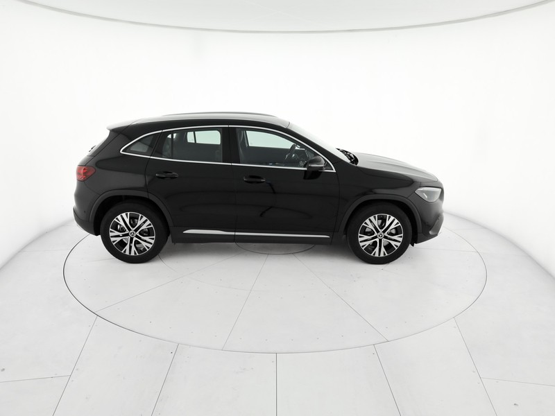 Mercedes GLA 180 Automatic benzina nero