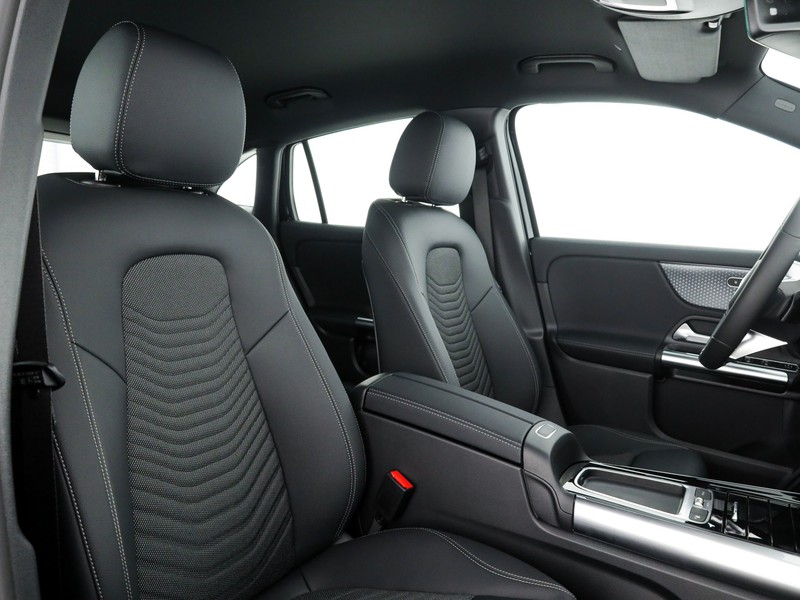 Mercedes GLA 180 Automatic benzina nero
