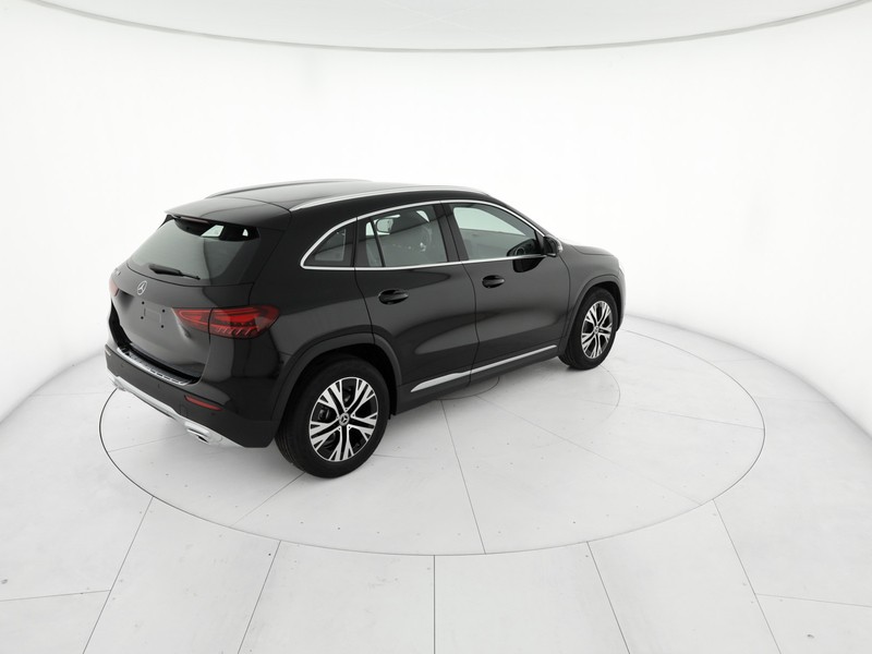 Mercedes GLA 180 Automatic benzina nero