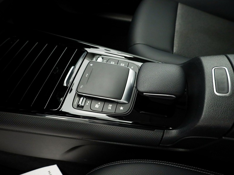 Mercedes GLB 200 d business auto diesel grigio