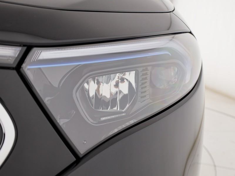 Mercedes EQA 250+ range plus edition elettrica nero