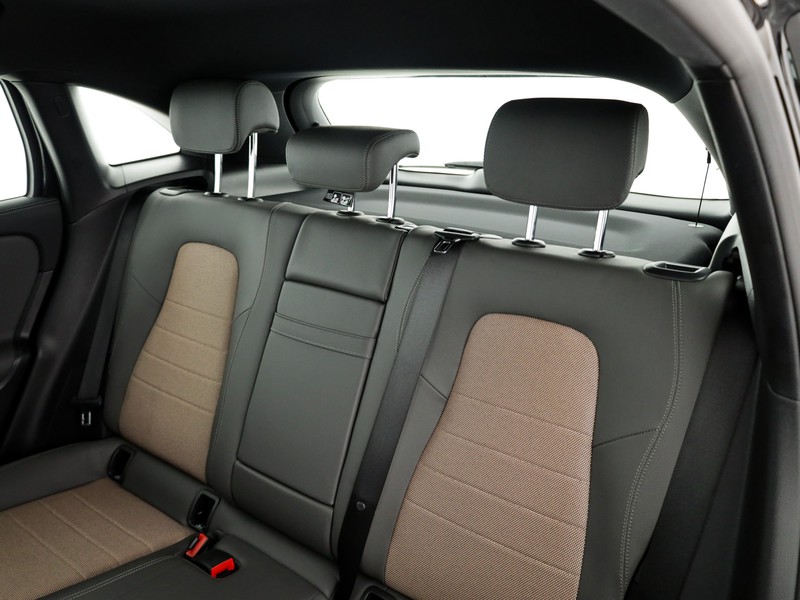 Mercedes EQA 250+ range plus edition elettrica nero