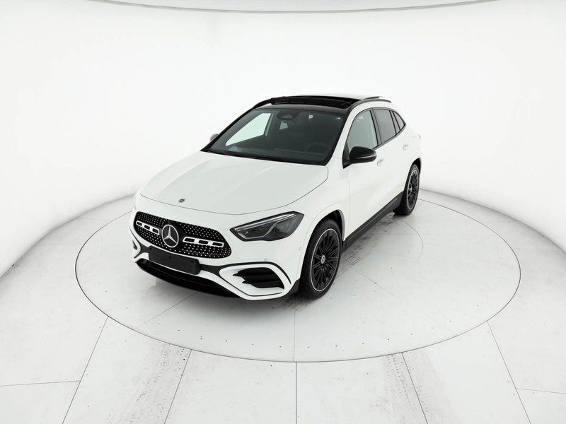 Mercedes GLA 200 d amg line extra auto diesel bianco