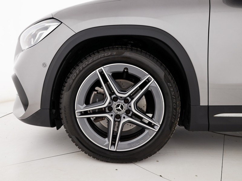 Mercedes GLA 180 d premium auto diesel nero