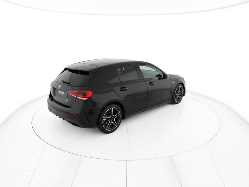 Mercedes Classe A 180 d premium night edition auto diesel nero