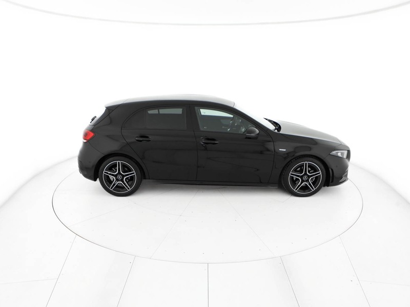 Mercedes Classe A 180 d premium night edition auto diesel nero