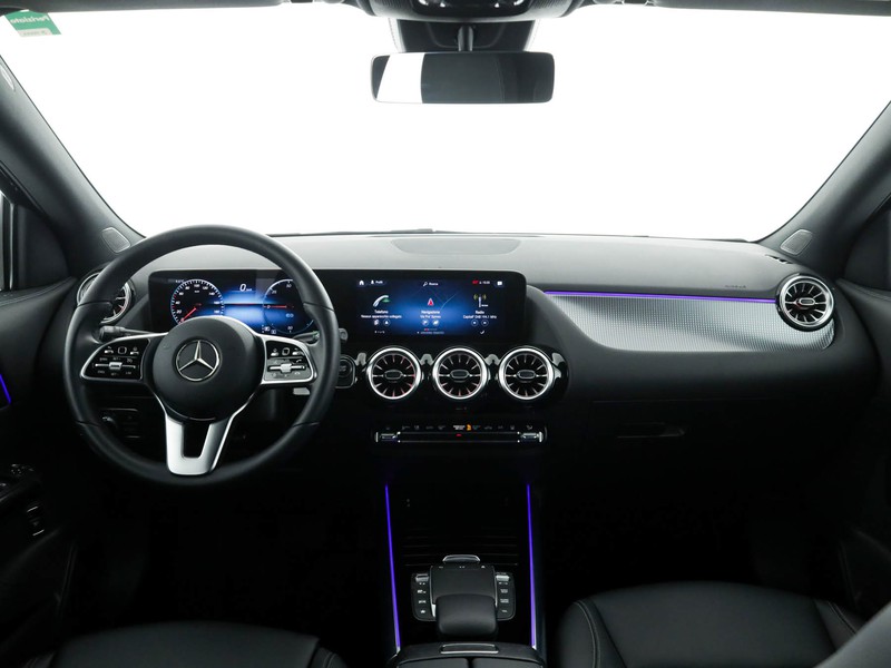 Mercedes EQA 250 sport elettrica nero