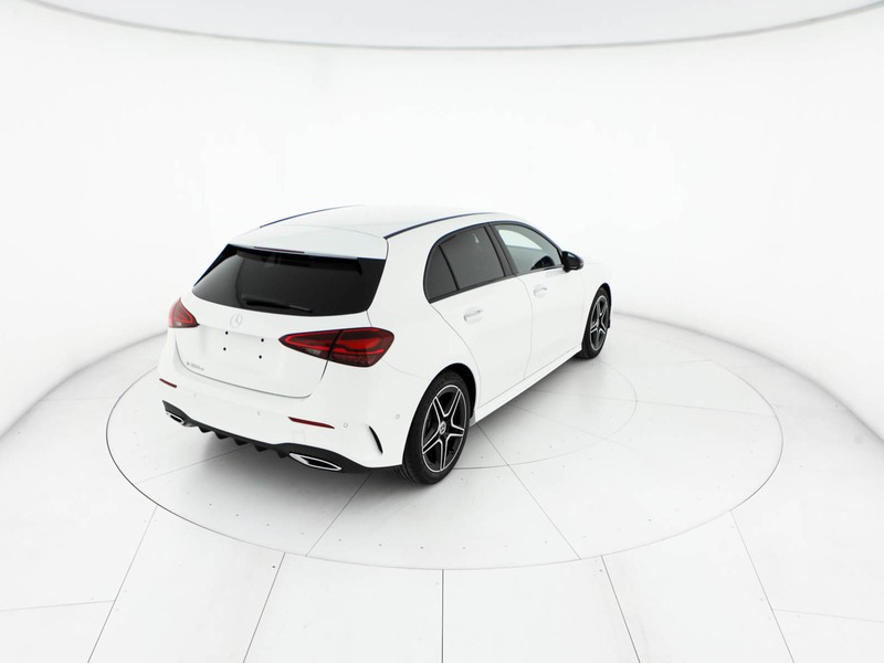 Mercedes Classe A 180 d amg line extra auto diesel bianco