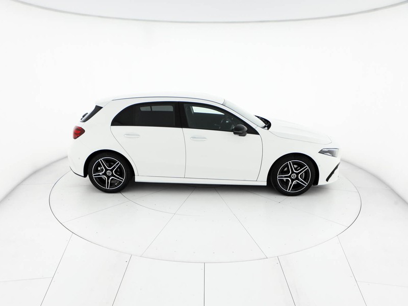 Mercedes Classe A 180 d amg line extra auto diesel bianco