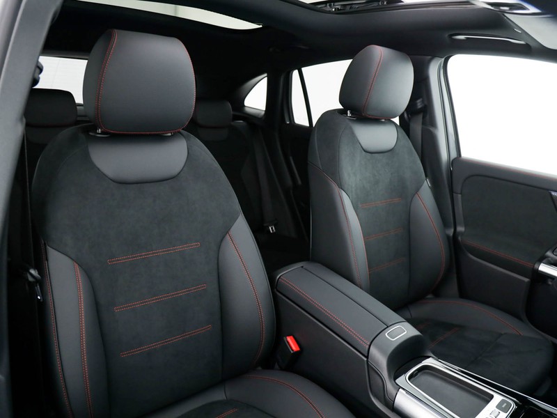 Mercedes GLA 180 amg line extra auto benzina grigio